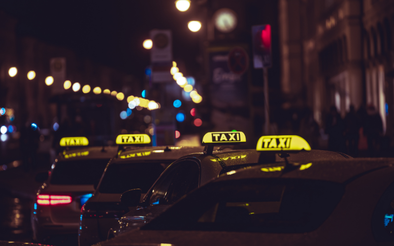 Taxi Services in Farnham